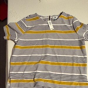 Old Navy Women's Short Sleeve Top in Yellow and Black Stripes